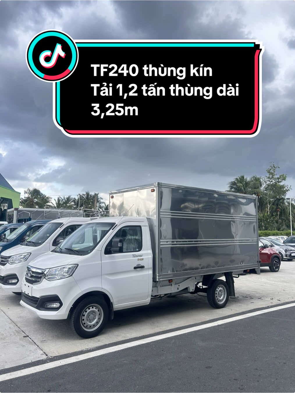 Thaco TF240 thùng kín -Tải trọng 1,2 tấn  -Thùng hàng dài 3,25m Giá chỉ từ 82🍠 #TF240 #xetai #xetaitragop #xetaithungkin #nhothacotiengiang 