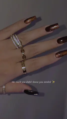 i’m in LOVEEE with this stack 🥹 #jewlery #goldjewelry #ringstack 