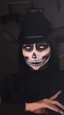 Idea perfecta..💀💀🤠#catrinamakeup #vaquero 
