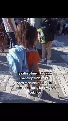 Maalesef yasandı #keşfetbeniöneçıkart #yağızaaşığımdiyincekeşfetoluyomuş #komik #müdüryardımcısı #okul  bloxworld9644998