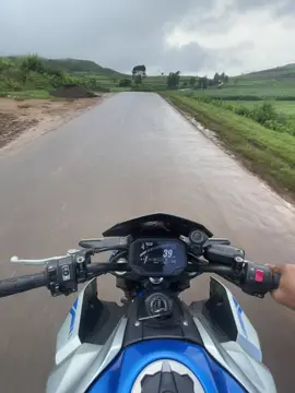 ချစ်သောသူနဲ့ ဘယ်သူများဝေးချင်မလဲ …. 🤘 #fypပေါ်ရောက်စမ်း #ရောက်ချင်တဲ့နေရာရောက်👌 #foryou 