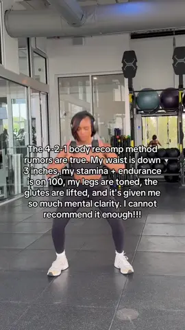 This is your sign sis!! Join me in my b!0 #fitnessjourney #fitnesstok #womenworkouts #workoutmotivation #hiitwokout 
