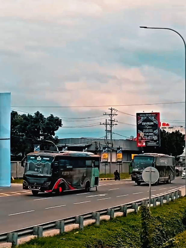 Tim pantau Jalur Siantar - Medan @agave.lourdish.pu  #bus #bussiantar #fyp #fypシ゚ #fypage 