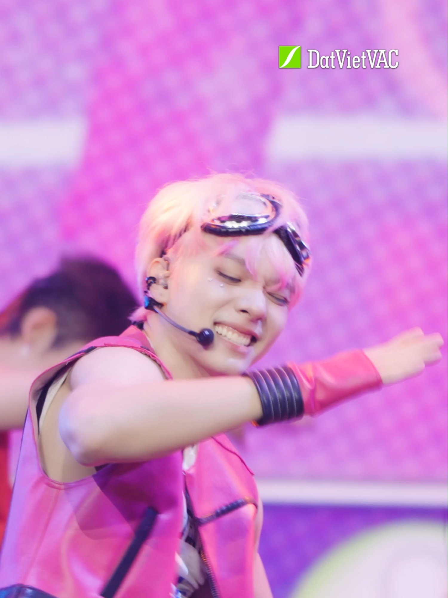 Anh Trai Hải Nam làm khán giả “đổ rạp” ở Livestage 2 với giọng hát đầy ấn tượng và phong thái trình diễn cực cháy @ngohainam96 #AnhTraiSayHi #AnhSayHi2025 #ATSH #VieChannel #VieON #DatVietVAC #TikTokGiaiTri #HAINAM