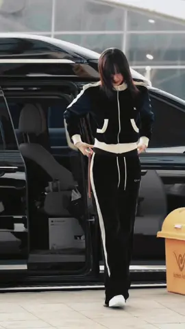 sobeautiful🖤🩷⋆˚✿˖°˙ᵕ˙ #blackpink #blackpinkofficial #lalisamanoban #lisa #blink #kpop #foryoupage #foryou #beranda 