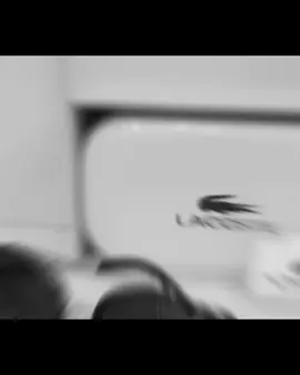 اكتشف عالمًا من الفخامة والسرعة مع مجموعة نظارات فيراري الجديدة. كل قطعة مصممة لتعكس روح الأداء العالي والتصميم الإيطالي الأصيل الذي تشتهر به العلامة الأسطورية. ​لماذا تختار نظارات فيراري؟ ​تصميم أيقوني: مستوحاة من خطوط سيارات فيراري الفاخرة، تتميز كل نظارة بتفاصيل فريدة وشعارات مميزة تضفي لمسة من التميز والجرأة. ​جودة لا تضاهى: مصنوعة من أجود المواد لضمان المتانة والراحة، مع عدسات عالية الجودة توفر حماية فائقة للعين من أشعة الشمس الضارة. ​تنوع في الأنماط: سواء كنت تبحث عن نظارة شمسية كلاسيكية، أو تصميم رياضي جريء، أو إطار طبي أنيق، ستجد ما يناسب ذوقك وشخصيتك في هذه التشكيلة المتنوعة