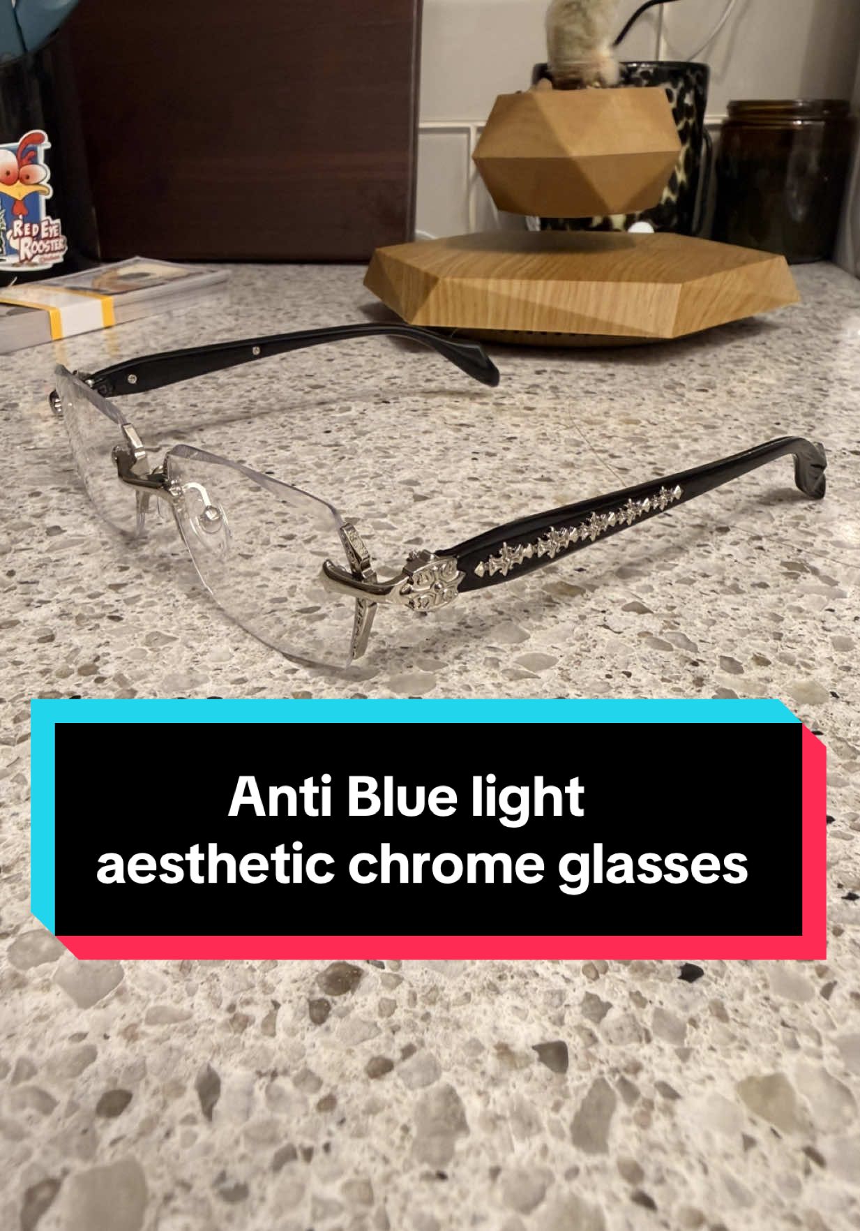 These glasses look way more expensive than they actually are 😭 Lightweight, frameless, and they block blue light so my eyes don’t feel tired after scrolling or working all day. Lowkey my new favorite accessory #BlueLightGlasses #AestheticEyewear #TikTokMadeMeBuyIt #AffordableStyle #blackfriday 