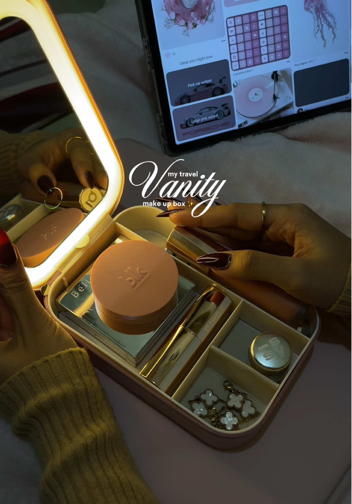 it's so pretty mini vanity 🥺 #minivanity #trendvanity #makeupbox #travelfriendly #viral 