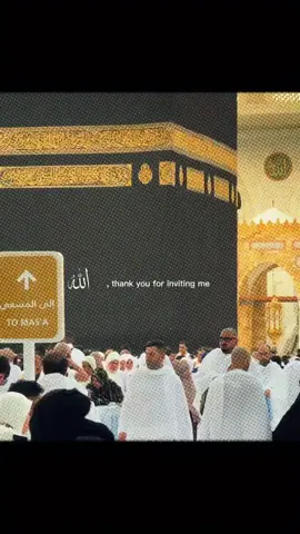 bukan soal mampu, tapi soal diundang. Yang lebih kaya dari kita pasti banyak. Yang lebih alim pun juga ada. Tapi ternyata, tidak semua mendapat undangan itu. Karena sejatinya, Umroh bukan tentang siapa yang paling siap, tapi siapa yang dipilih. Ada orang yang menabung bertahun-tahun tapi belum sempat berangkat. Ada yang cuma niat kecil di hati, tiba-tiba Allah mudahkan jalannya. Ada pula yang merasa tidak layak, tapi justru disapa lebih dulu oleh-Nya di Tanah Suci. Di sana kita belajar: kehormatan itu bukan pada posisi, tapi pada izin. Dan izin itu datangnya bukan dari manusia, tapi dari Allah. Maka ketika kamu diundang, sekecil apa pun jalan dan caranya — itu bukan kebetulan. Jaga rasa syukur itu, karena tidak semua yang mampu, mendapat panggilan. 🌙🤍
