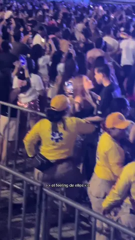 No se quienes son pero  me encantaron!!😍🥺