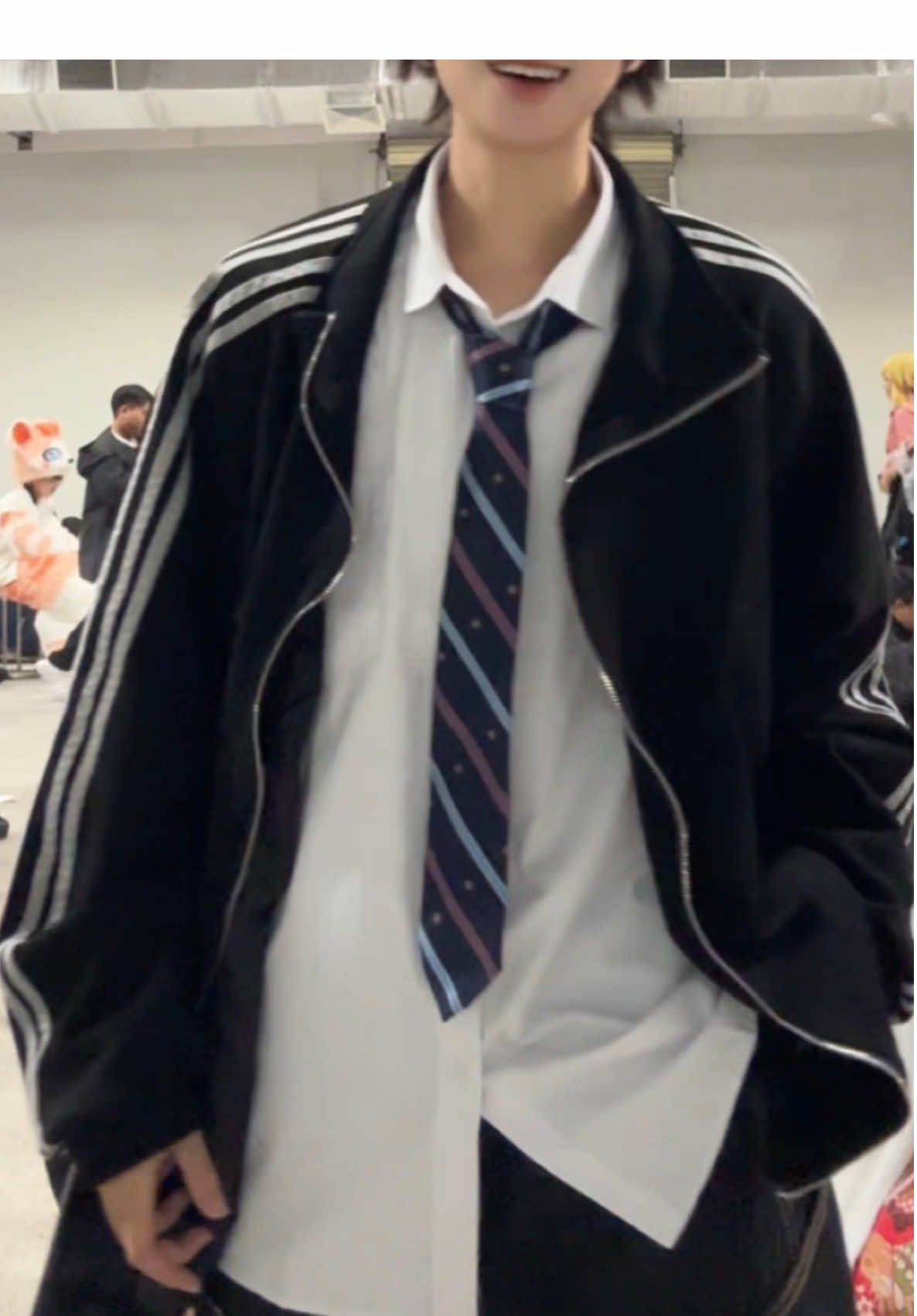 AOBA JOHSAI'S CAPTAIN!!! 🙌🙌🙌 #fyp #cosplay #haikyuu #oikawa #oikawatooru 