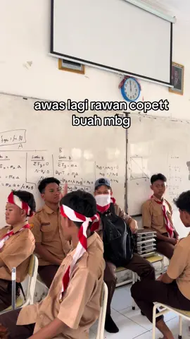 awass copett #mbg #makangratis #premanpensiun #agit #fyp 