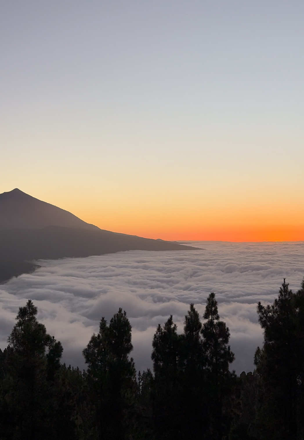 SO MAGICAL ✨                                 #tenerife #teide #miradordechipeque #sunset #islacanarias 