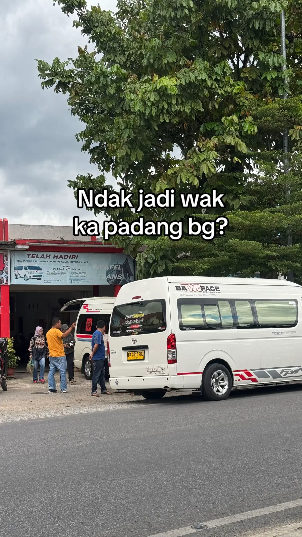 semprot lah bg semprot😭  #fifafeltrans #fifafeltruckteam #travelsolokpadang #travelhiacepadang #travelsawahluntopadang 