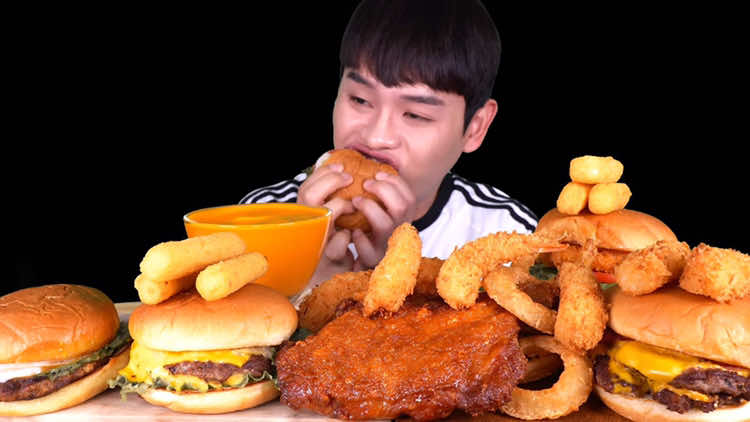 Cheese burger with cheese stick onion ring chicken mukbang! #asmr #food #FoodLover #koreanfood 