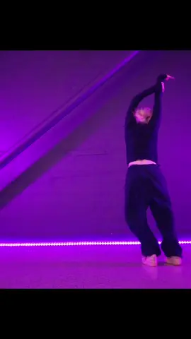 never can be as diva as @Khalid though💜🙈