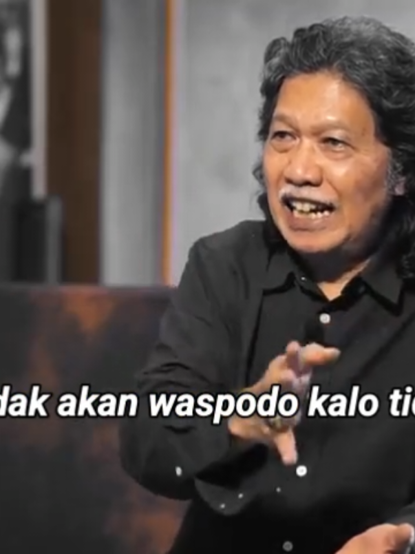 Menuju Tuhan itu bukan balapan yt: Caknun.com #caknun #sabrang #maiyah #nasehat #kehidupan 