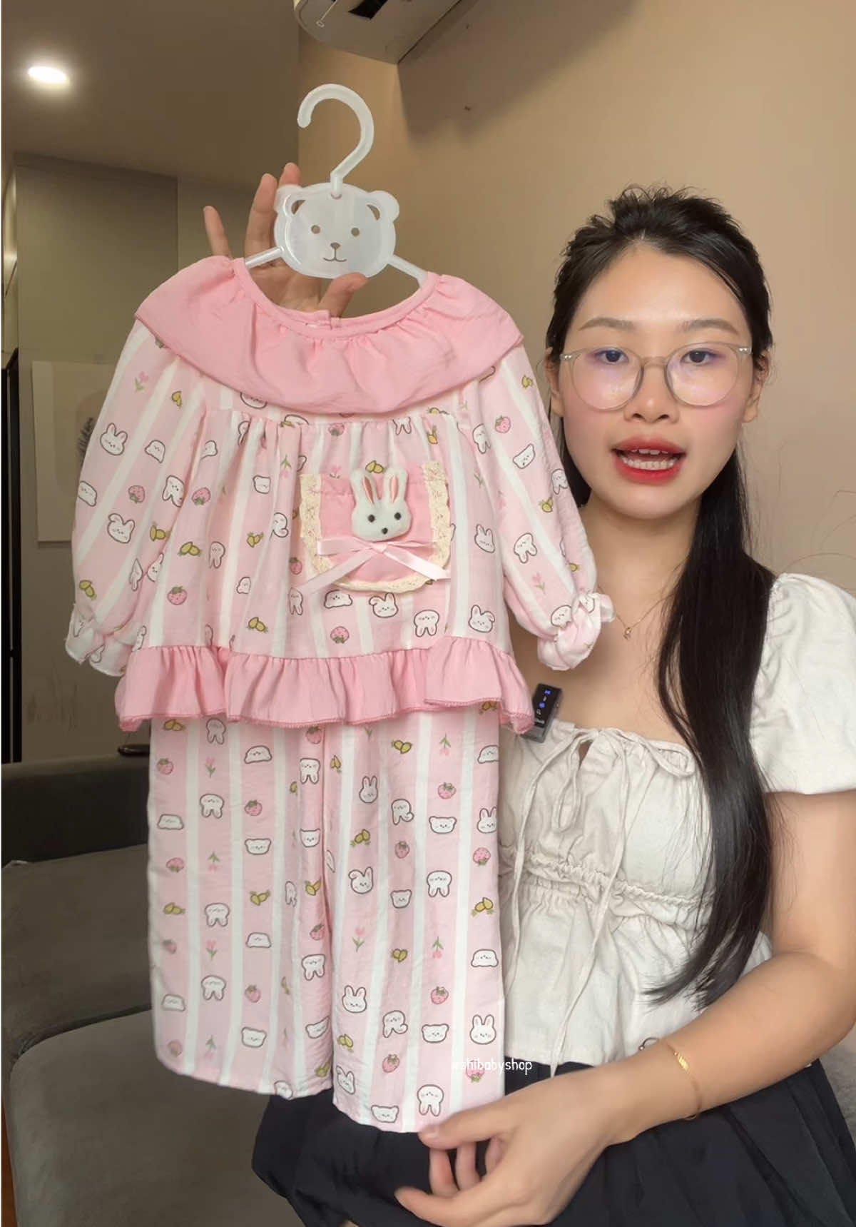 Bộ pijama thỏ xinh #thoitrangtreem #shibabyshop #bothudongchobe #domacnhachobe #pijamabegai 