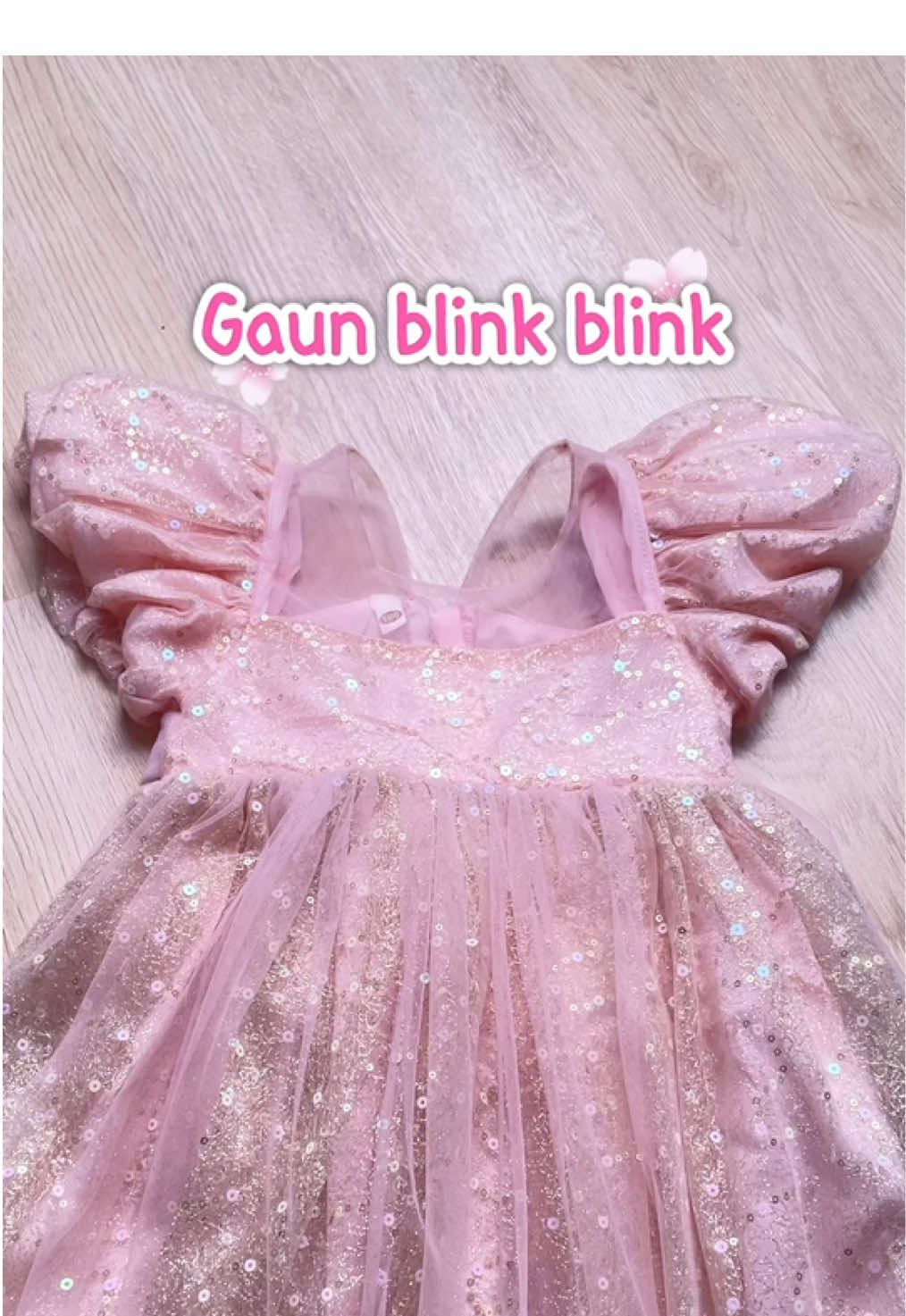 Cakep banget mewah buun, like a princess 😍🥰🤭 #princesskesli #gaunanak #gaunmewah #gaunmewahanak 
