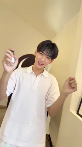 เเบบนี้ต้องหอมเเล้วมั้ย น้ำหอมไวท์ใขมิ้นกลิ่นผู้ชายก็มีน้า #อิคคิว #น้ําหอม #whitejaiminn #ตัวหอม 