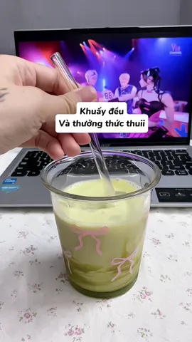 Vậy là từ nay khỏi phải ra quán mua Matcha Latte rùi. Tiện quá lun íkkk #embe1m55 #genzreview95 #review #cocthuytinh #decor 