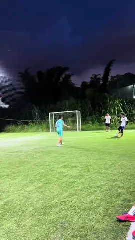ra sân và thể hiện kỹ năng nào ae⚽🔥🔥 #bongdaphui #skills #football #phuivn #dabongphui 