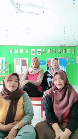 lahh.. dari pada ngapa😂😂 @khomsa0994 