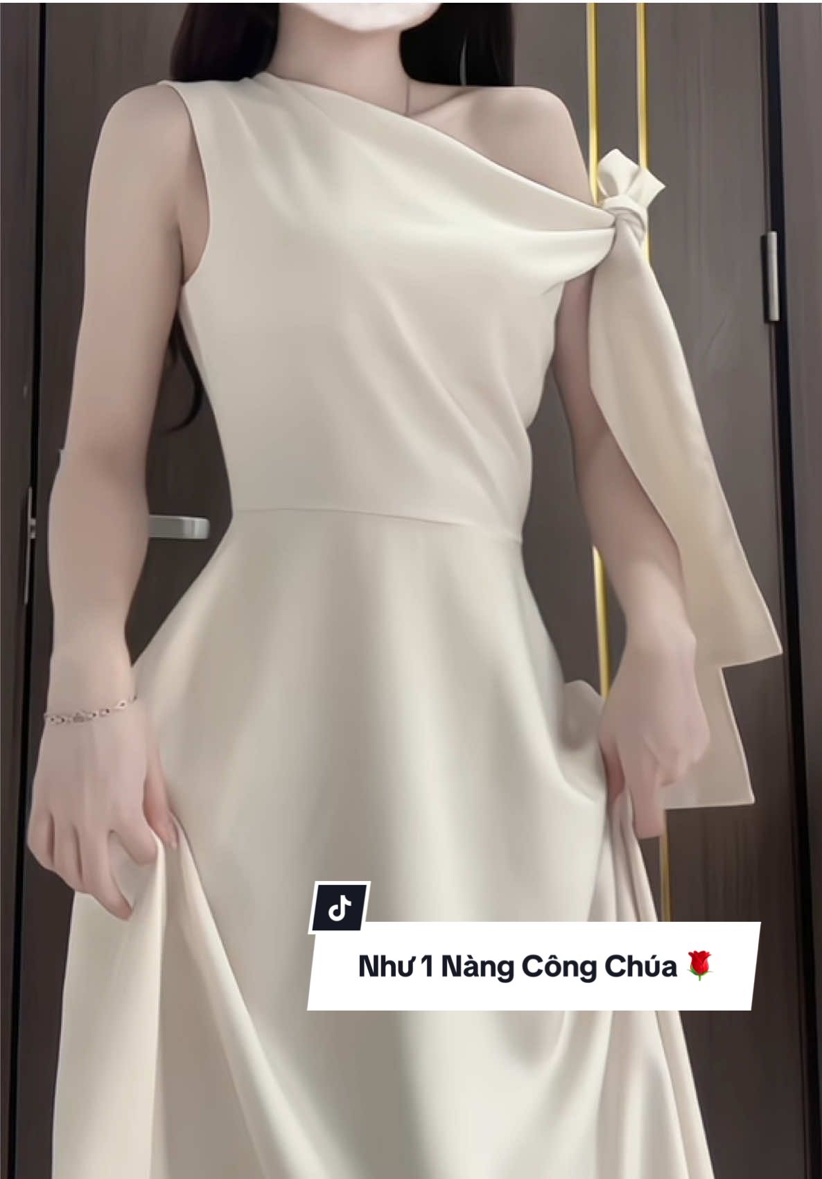 Đầm dự tiệc lệch vai dáng dài 🌹#xuhuong #nganthanthien #vairal #damdutiec #vaytrevai 