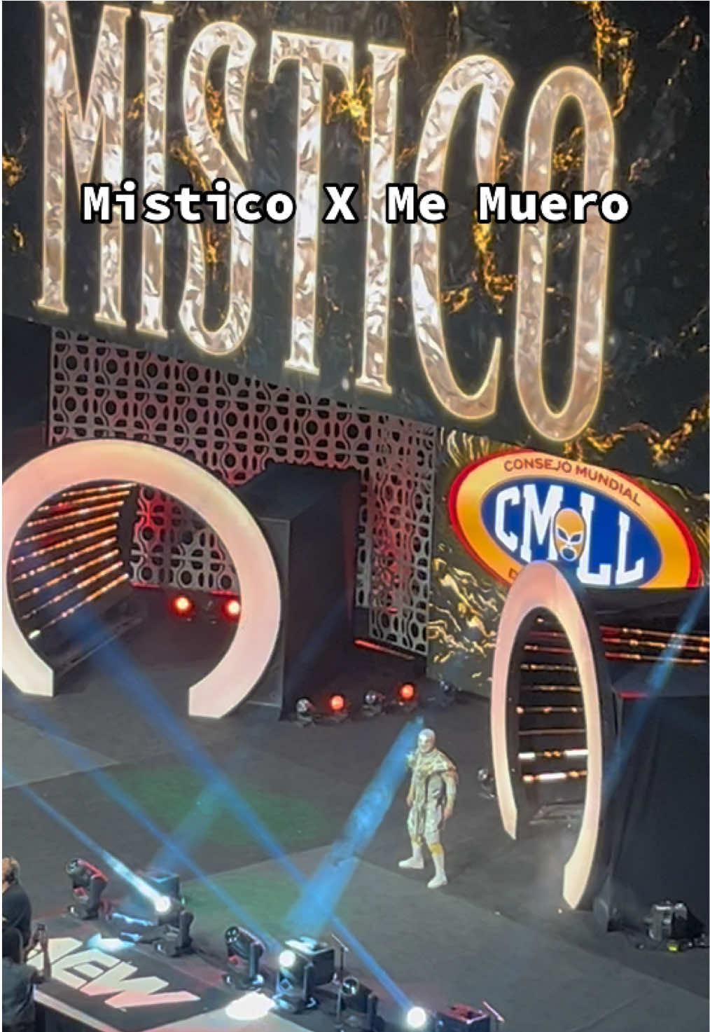 me muero by la Quinta estación while místico makes his entrance 🔥 #mistico #cmll #aew #allelitewrestling #memuero 