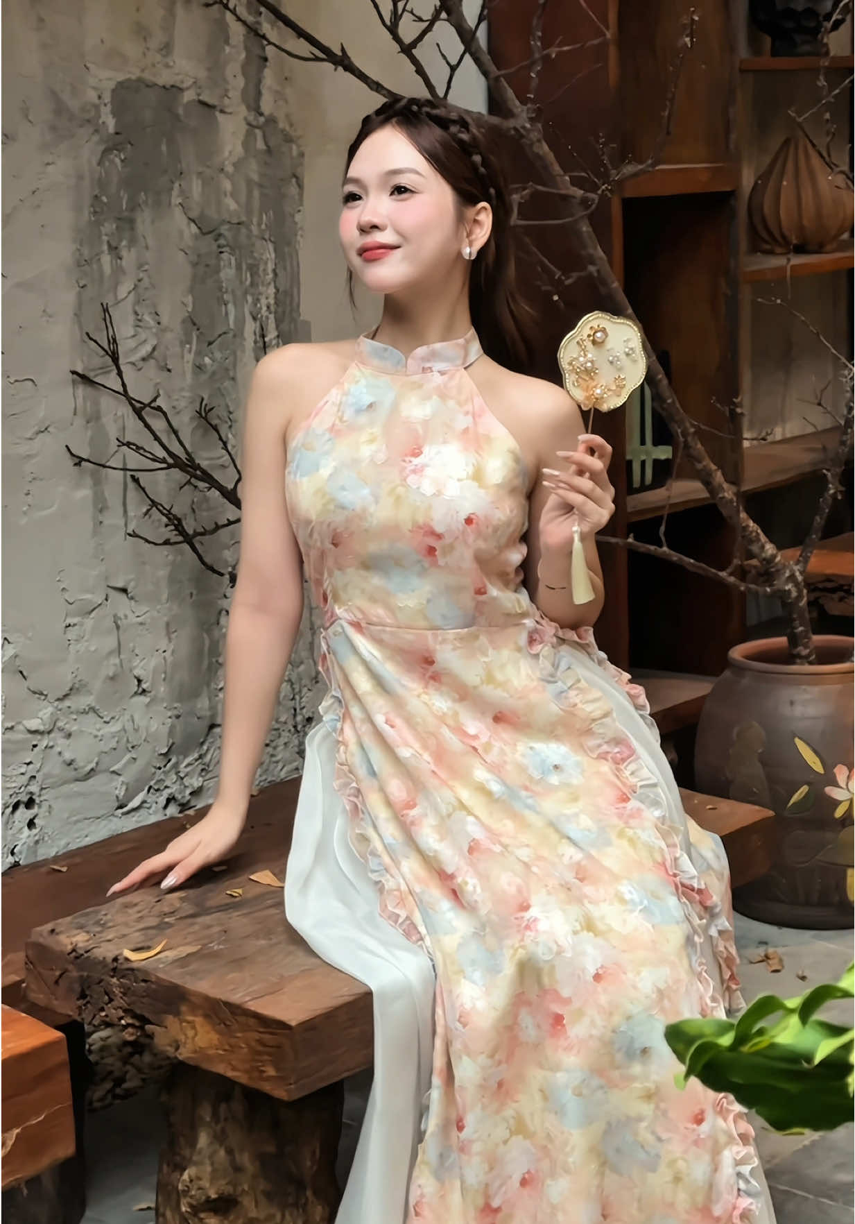 “Em phải chờ bao lâuuuuu … “#outfit #fyp #summervibes #domuahe #trungthu2025 #tet2025 #xuhuong #phoidoxinh #trending #viral #yếm 
