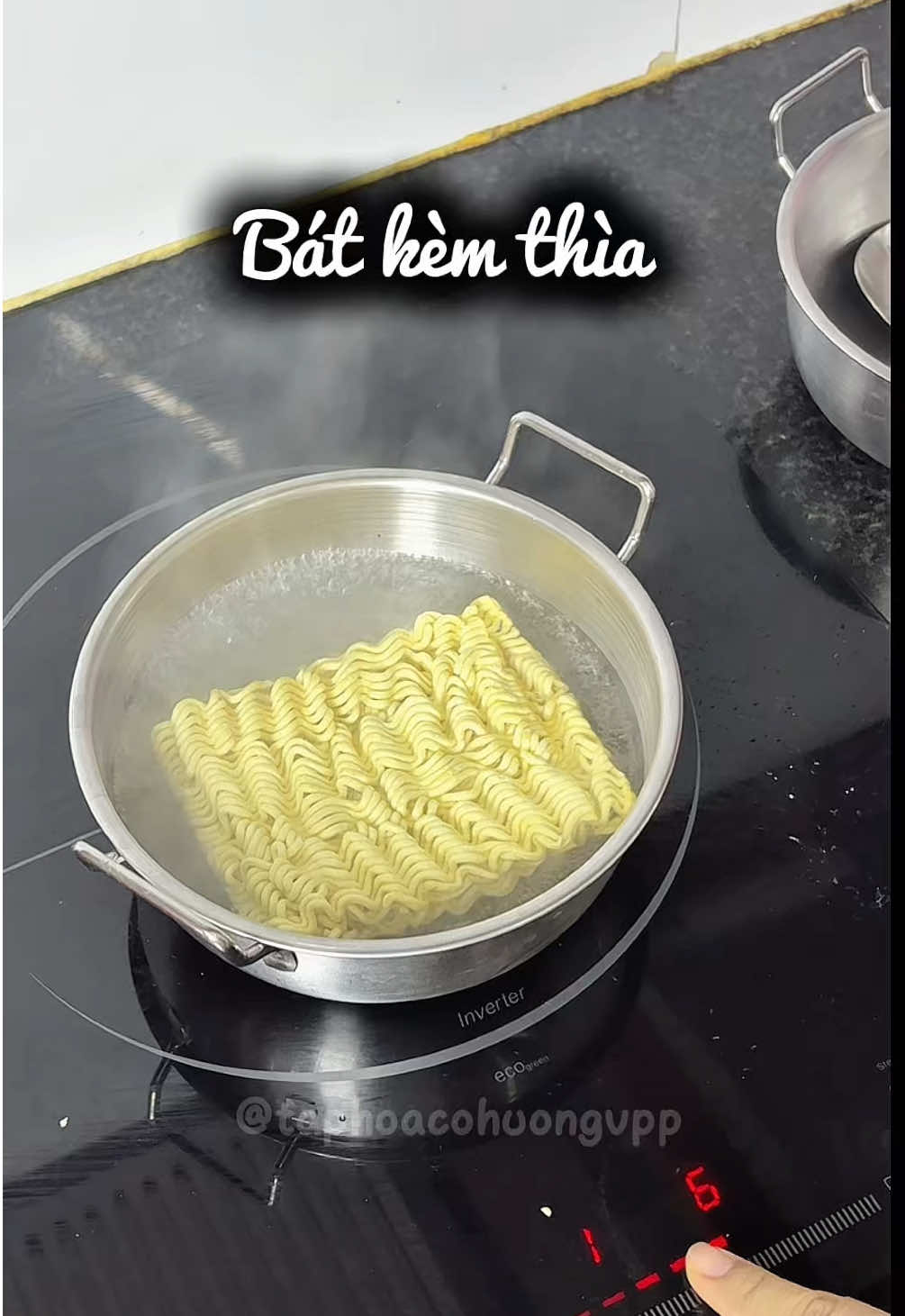 Bát kèm thìa làm nổi nấu mì đựng mì vừa xinh #taphoacohuongvpp #combo2batkemthia #batkemthia #noiinoxkemthia #batanmi 