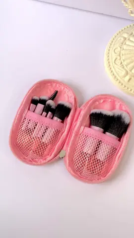Ang mura lang nito sis! Sobrang cute🩷✨ checkout na! #makeupbrushes #cutemakeupbrush #10pcsmakeupbrushset #brushset #fyp 