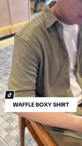 Fitur apa yang kamu cari? Waffle Boxy Shirt punya! ✅ Breathable  ✅ Anti-Wrinkle Performance  ✅ Natural Stretch Semua ada! Langsung aja checkout produkya melalui keranjang kuning sekarang 🛒👈🏻 #outfitideas #WaffleShirt #withM231 