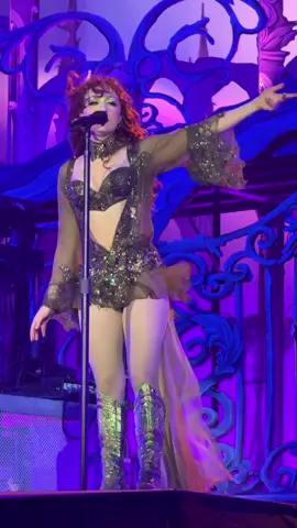 Give my camera a second to get it together and just enjoy @chappell roan #pussydena #chappellroan #chappellroantour #fyp 