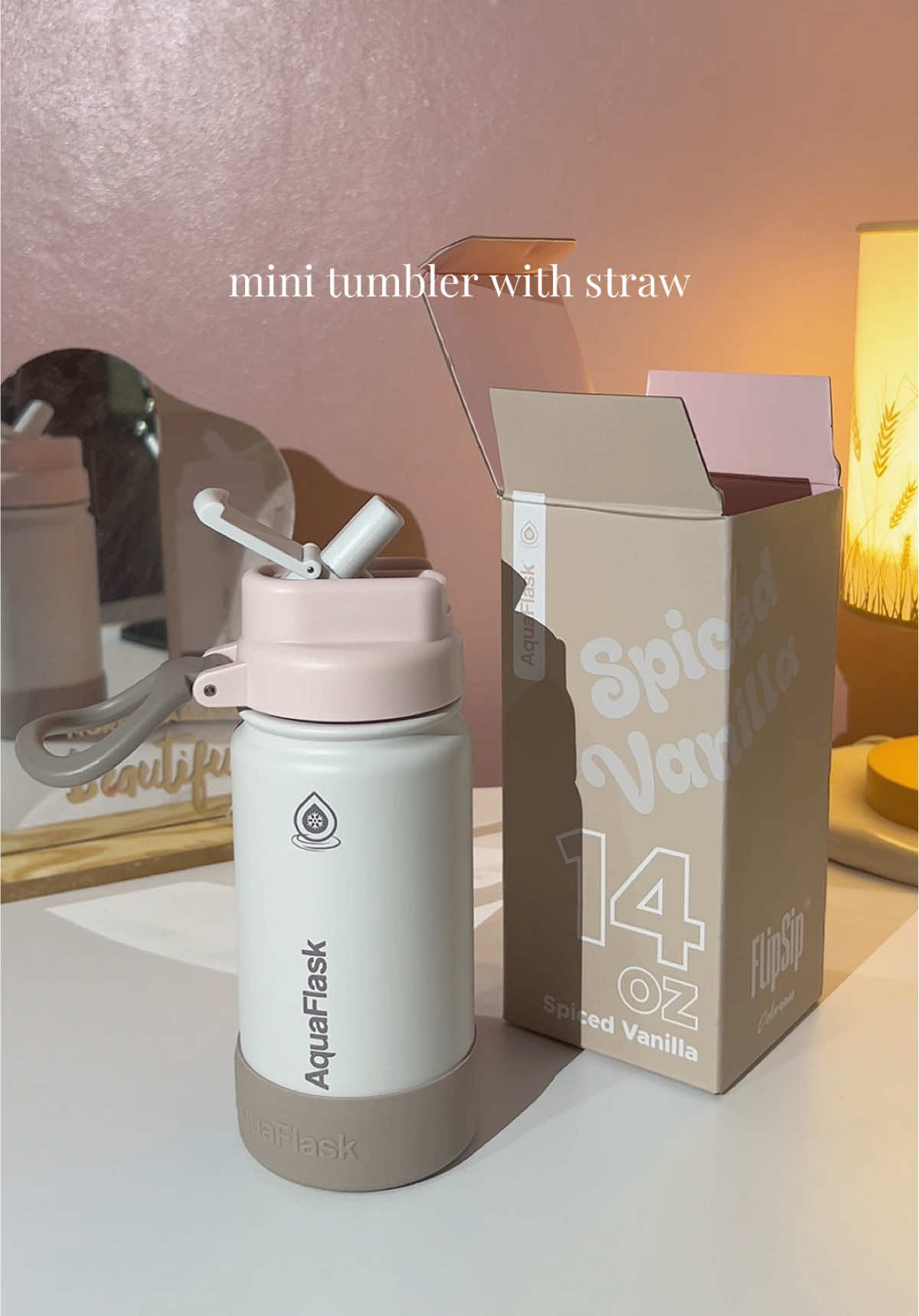 the size, design, and colorway? perfect 😌🤏🏼 #minitumbler #tumblerforstudents #tumblerwithstraw #aquaflask #imhelaena @AquaFlask Philippines  