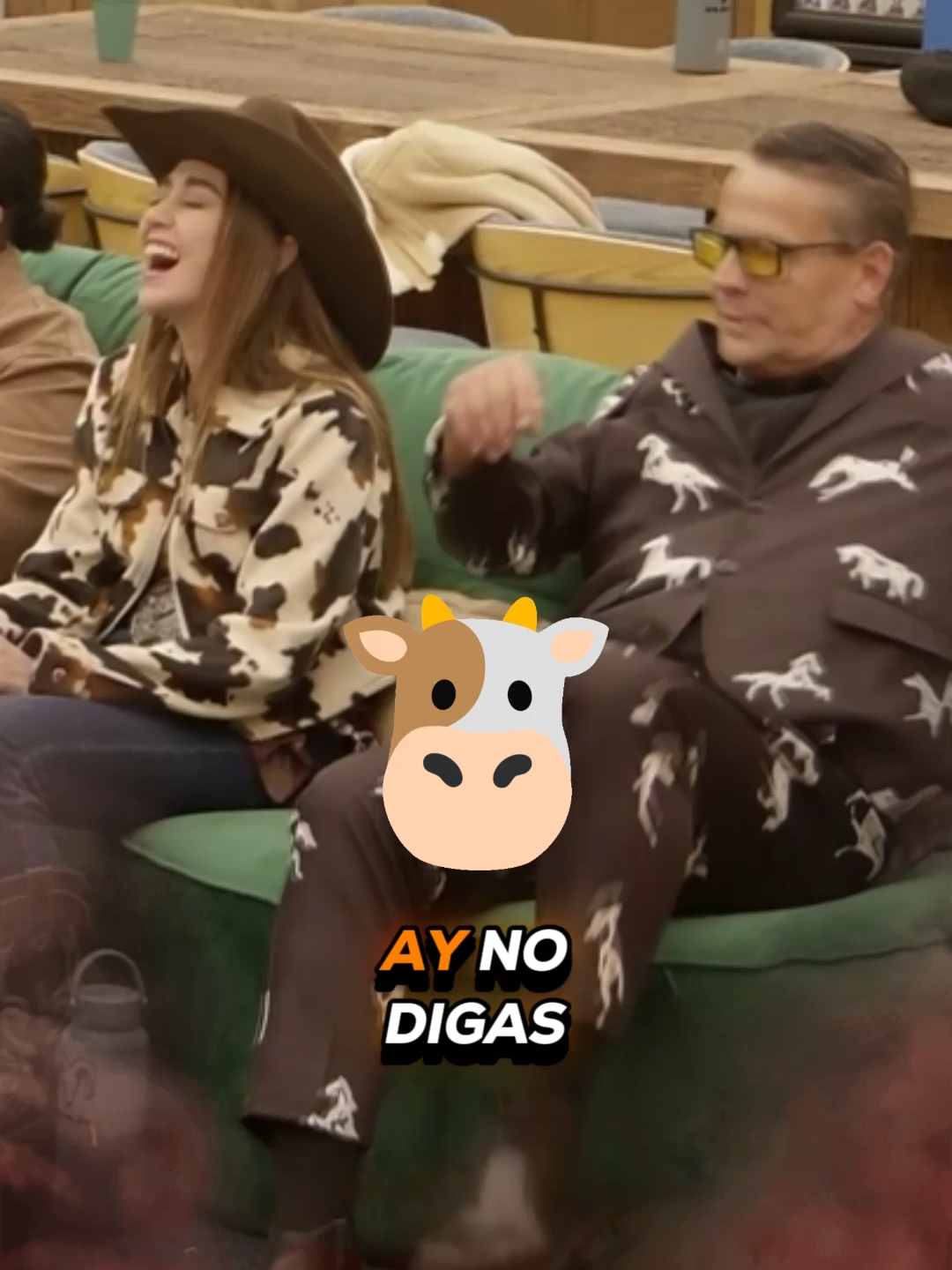¡Las reglas son para cumplirse! Bueno Adame piensa otra cosa #LaGranjaVIP transmisión 24/7 en #DisneyPlus experiencia completa.⁣⁣⁣⁣⁣ Durante dos semanas podrás disfrutarla en mis redes:⁣⁣⁣⁣⁣ 🌐Sitio Web⁣⁣⁣⁣⁣ 📱App TV Azteca En Vivo⁣⁣⁣⁣⁣ 💻YouTube
