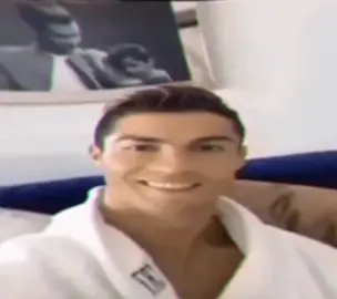 💘Mưa rơi trên mái ngói,lạnh buốt cả bàn tay.Em cười thôi là ấm,tan hết cả trời mây. #lamthototinh #j4f #thuandepzaiiq10 #meme #edit 