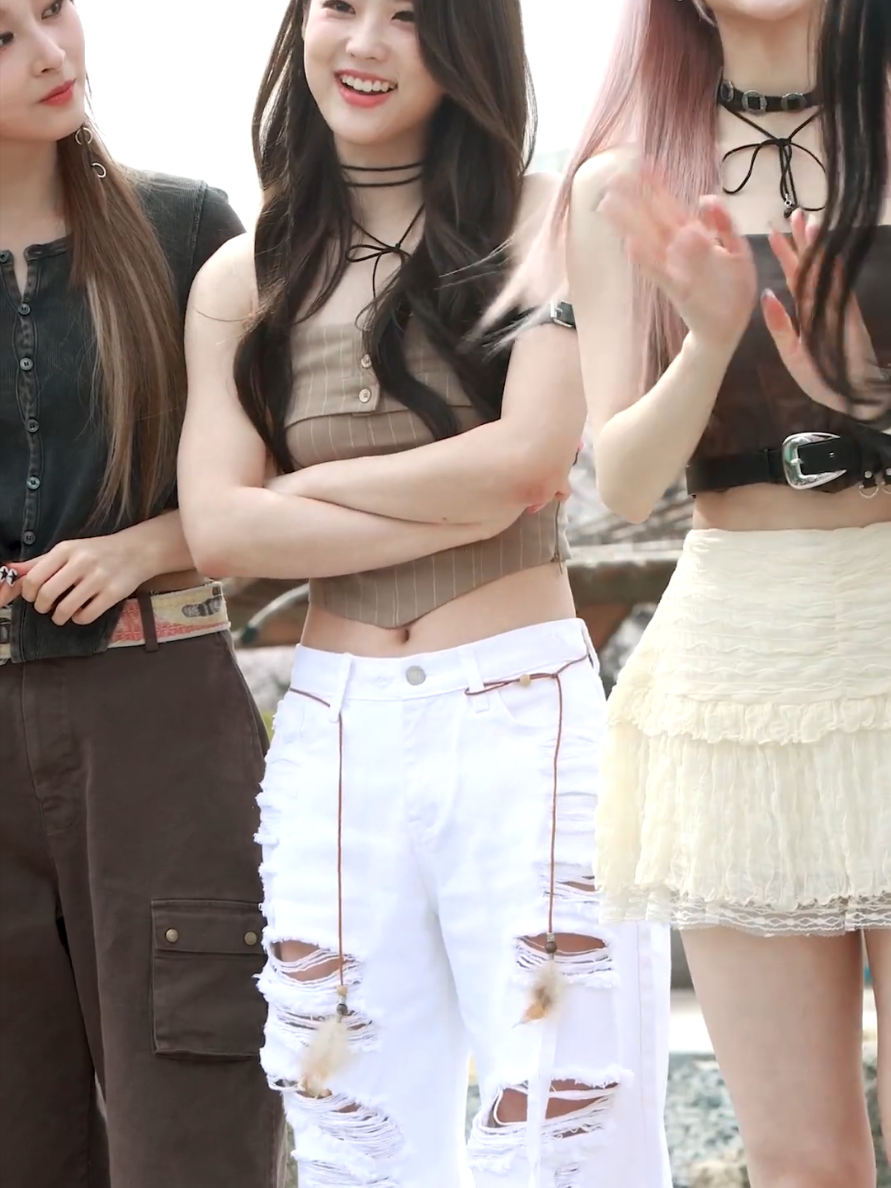 #joonie #주니  #ichillin #아이칠린  #chinesefashion7 