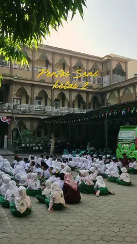 Performing is't boring, it's enjoying #kotamojokerto #minh2 #spmb #kontensekolah 