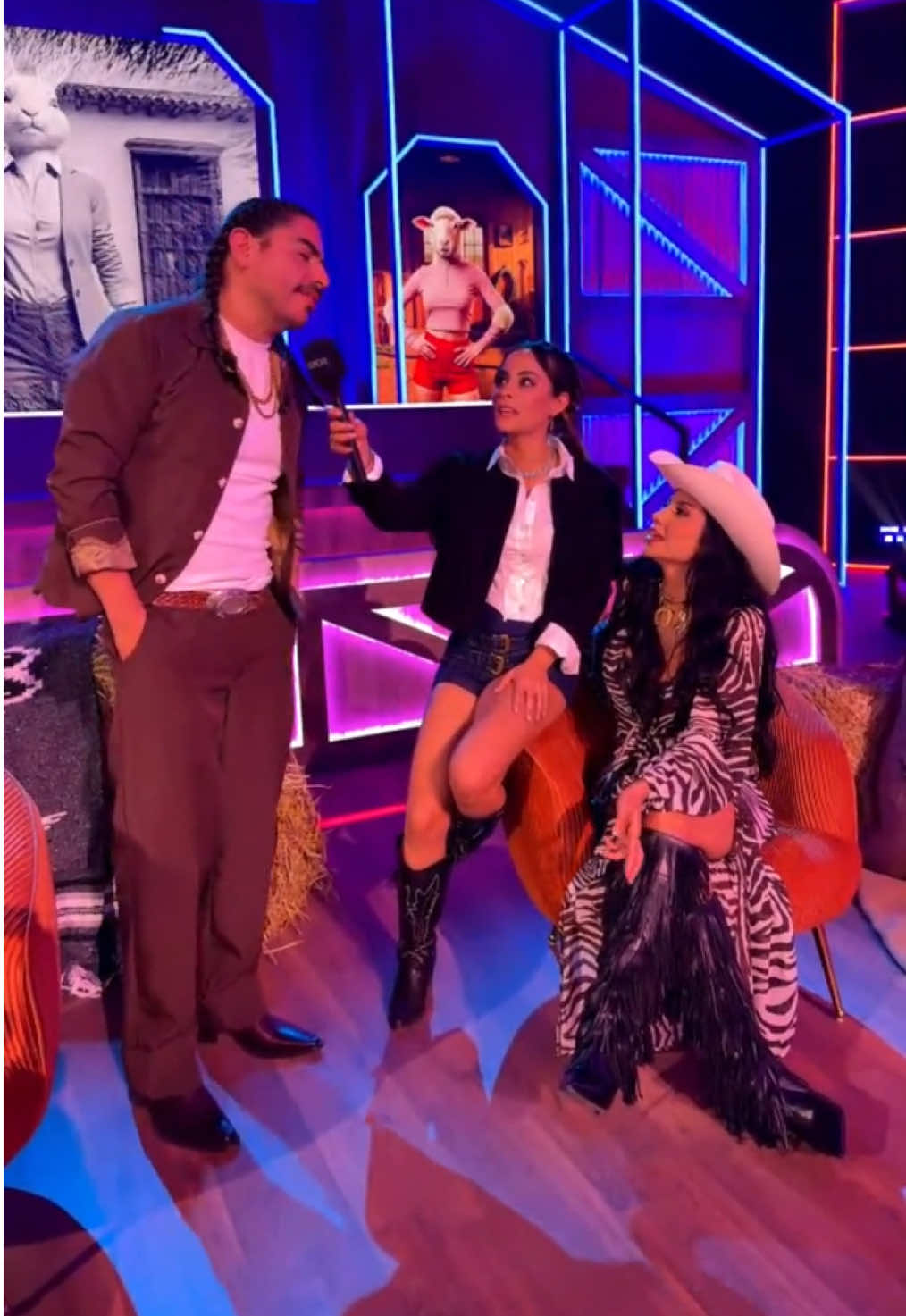 Mis críticos opinan sobre la trampa que hizo #EleazarGómez en la primera prueba de #LaGranjaVIP. ¡Todo el chismecito con @malleza <3 ! 🫢👀👨🏻‍🌾🤠  🌾 Disfruta del 24/7 en #DisneyPlus experiencia completa.  #reality #TVAzteca 