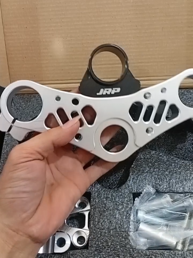 segitiga stang ninja triple clamp atas plus breket full cnc jrp thailand   #segitiga #stang #ninja #plus #breket 