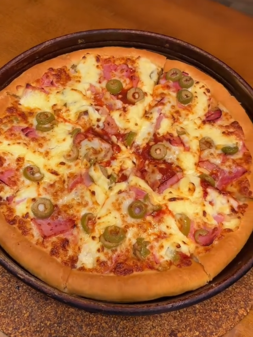 Pizza Hut Restaurant Kupang #juarajajanoct #pizzahut #pizzahutindonesia #dominospizza #pizzalover 
