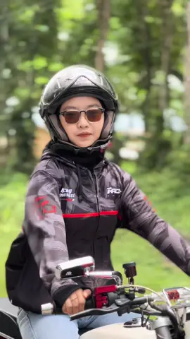 udah pantes masuk JTV xixi Jacket ; rocketandwheels #cbgisel 