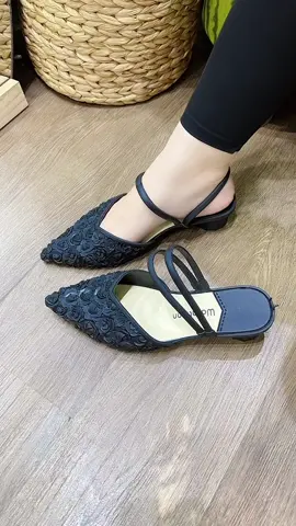 Dép sục hoa hồng xinh #maishoes #depnuhottrend #caogot #depsucnu 