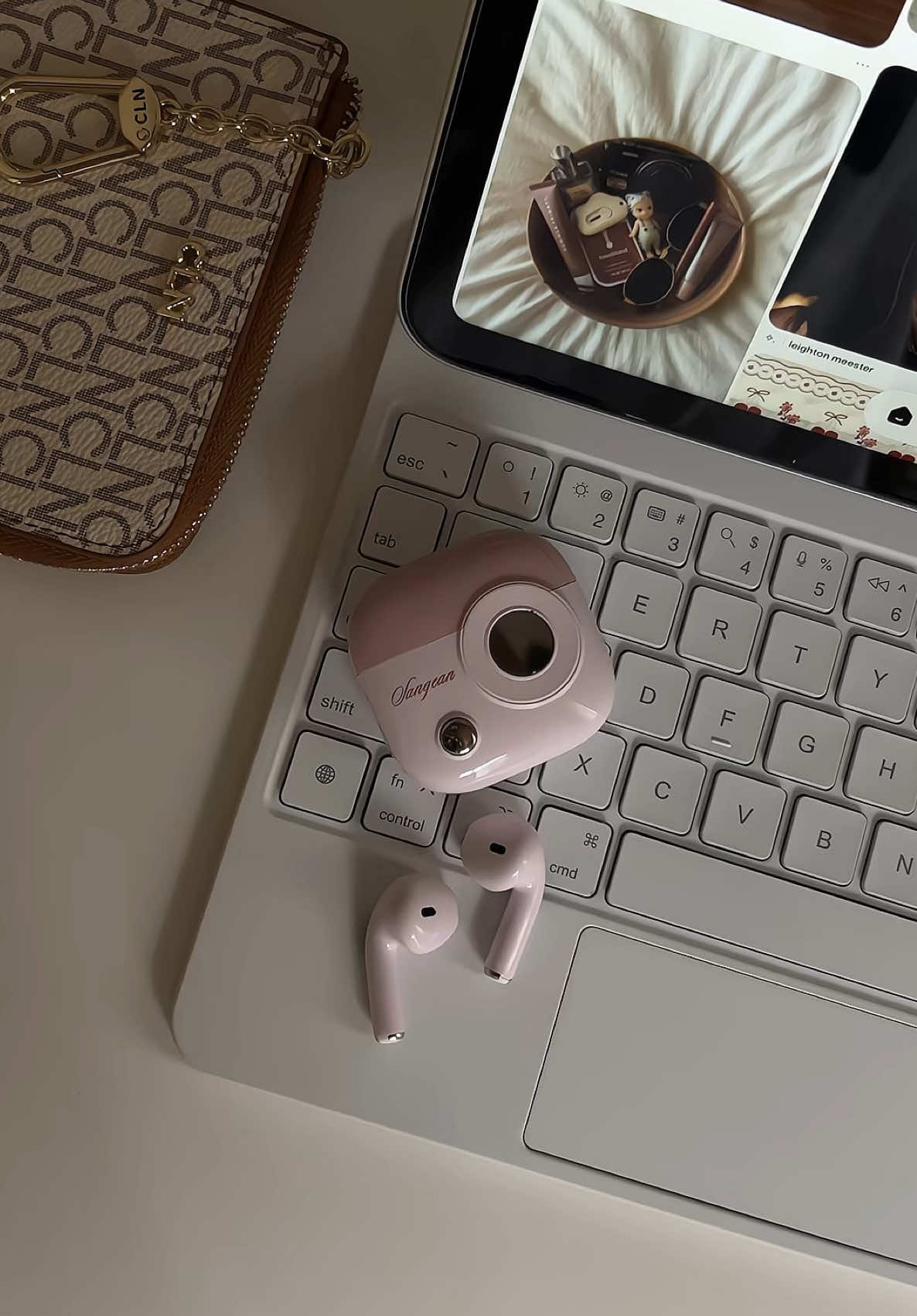 these earphones from @SANGEAN are sooo cute 🩰 #sangeanph ##wireless##earphones