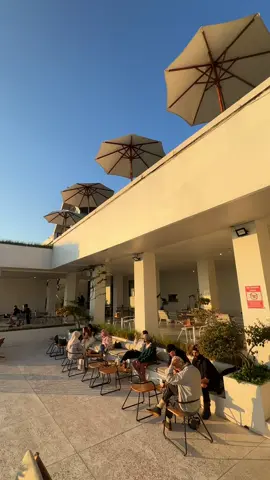 Momen sarapan dengan pemandangan indah kintamani🥰🥹 #sunrise #sunrisekintamanibali #montanadelcafe #bali 