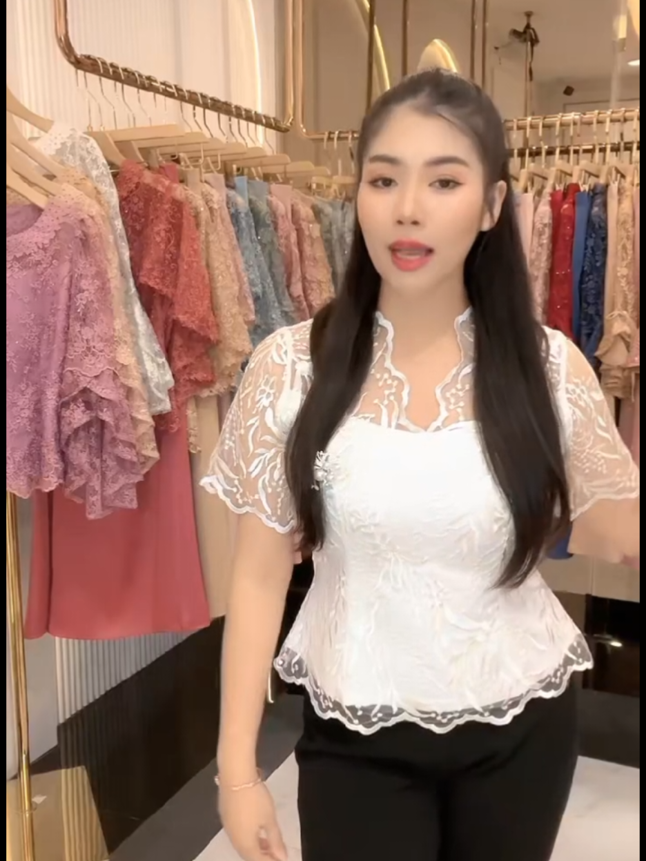 #เสื้อลูกไม้พรีเมี่ยม #ทรงคอวีแขนสั้น#เสื้อใส่ออกงาน #ชุดผ้าไทย #CHANIDAชุดลูกไม้ออกงาน@T&M-SHOP.59 @T&M-SHOP.59 @T&M-SHOP.59 