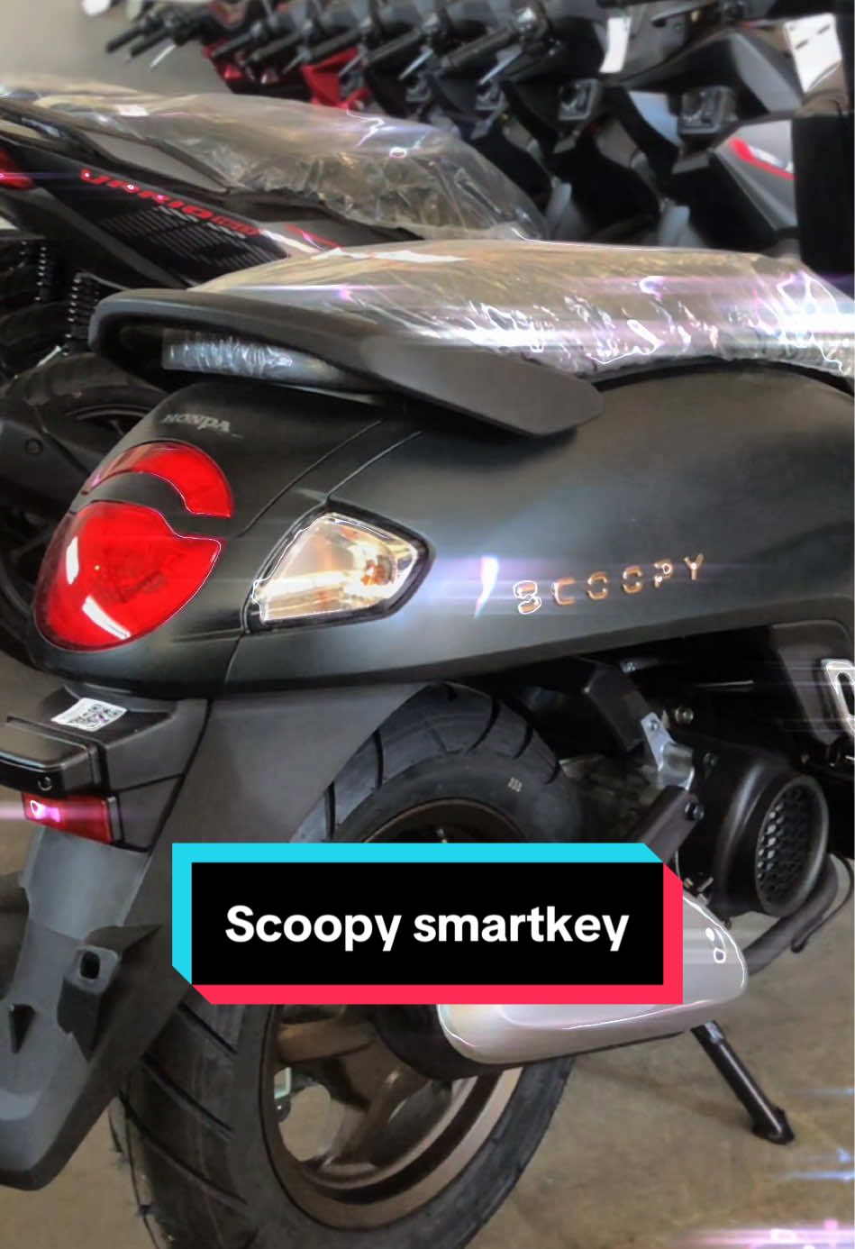 Ready selalu honda scoopy smartkey black😎😎😎 Menerima pembelian cash dan kredit🙏🏻🫡🙏🏻 Info pemesanan bisa hub wa di bio 📞📞📞 #hondascoopy #scoopy #scoopysmartkey #scoopygarut #garutpride🔥 
