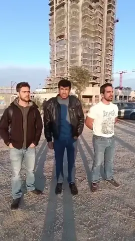 📌 Νέκρωσε η «εμβληματική επένδυση» του Ελληνικού - Αποφασιστική απάντηση των εργατών στην τρομοκρατία και την 13ωρη σκλαβιά! 👉 Ούτε σφυριά δεν πέφτει στο εργοτάξιο στο Ελληνικό. Η απεργία έχει 100% συμμετοχή παρά τις προσπάθειες τρομοκράτησης και απεργοσπασίας από την εργοδοσία BBI-INTRAKAT (AKTOR). #pame #elliniko #apergia #13wro 