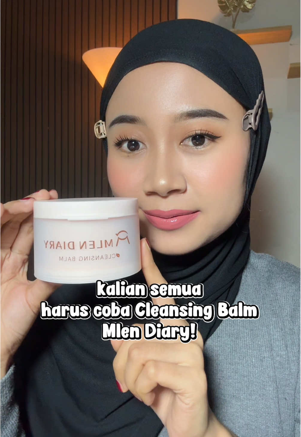 omooo gampang banget ngelehin makeup waterproof, suka banget deh sama cleansing balmnhnya Mlen😍 @MlenDiaryID #CleansingBalmMlenDiaryIndonesia #mlendiaryofficial2
